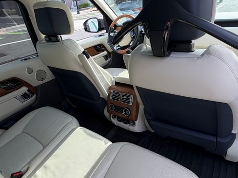 Used 2020 Land Rover Range Rover HSE AWD/4WD image 26