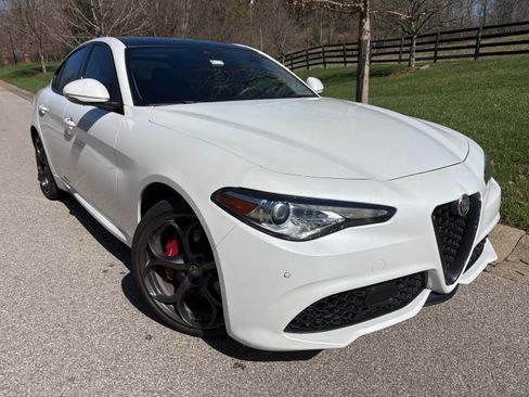 Used 2018 Alfa Romeo Giulia Ti Sport w/ Quick Order Package 22S Sport image 1