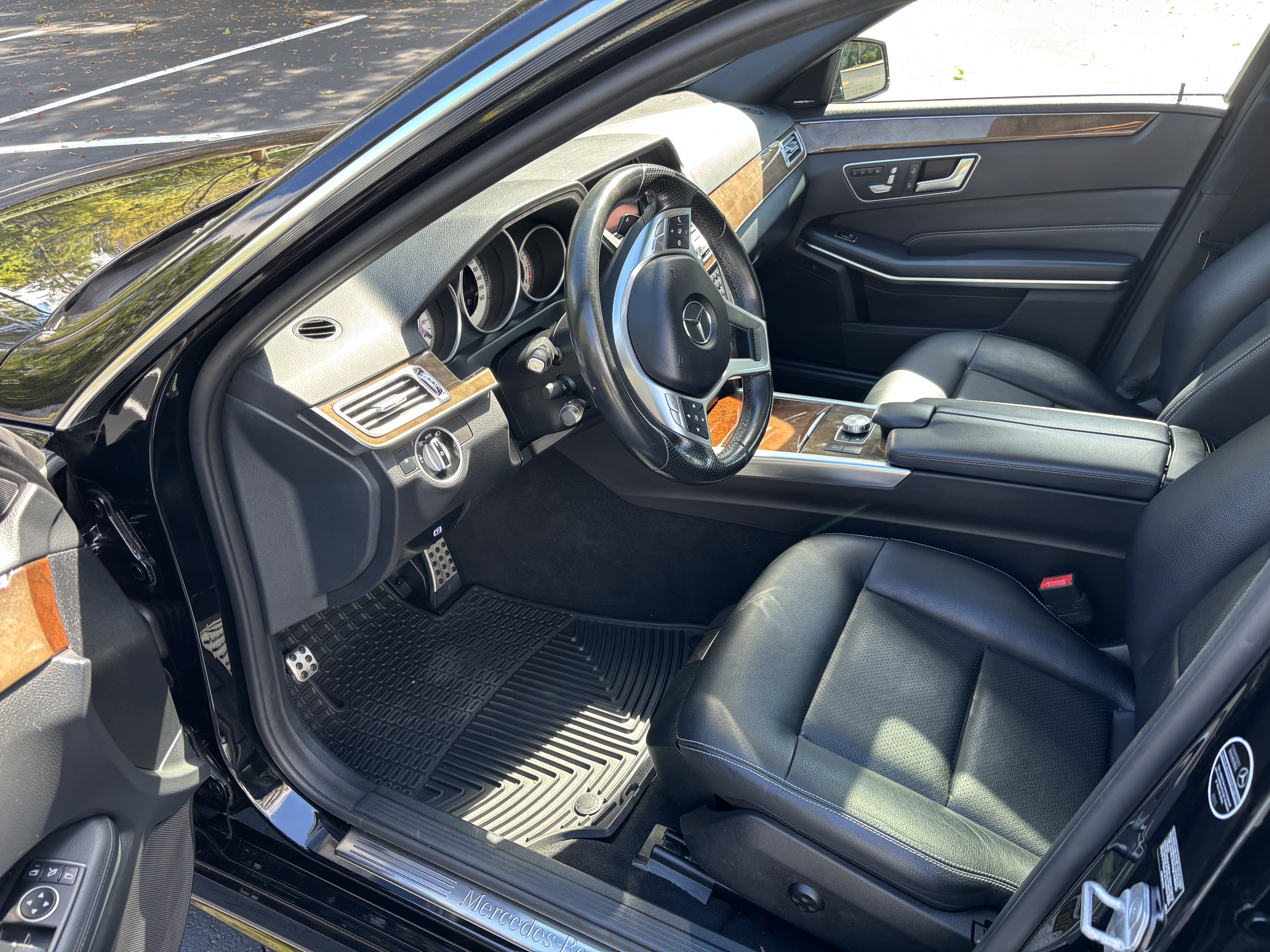 Used 2015 Mercedes-Benz E 350 4MATIC Sedan image 9