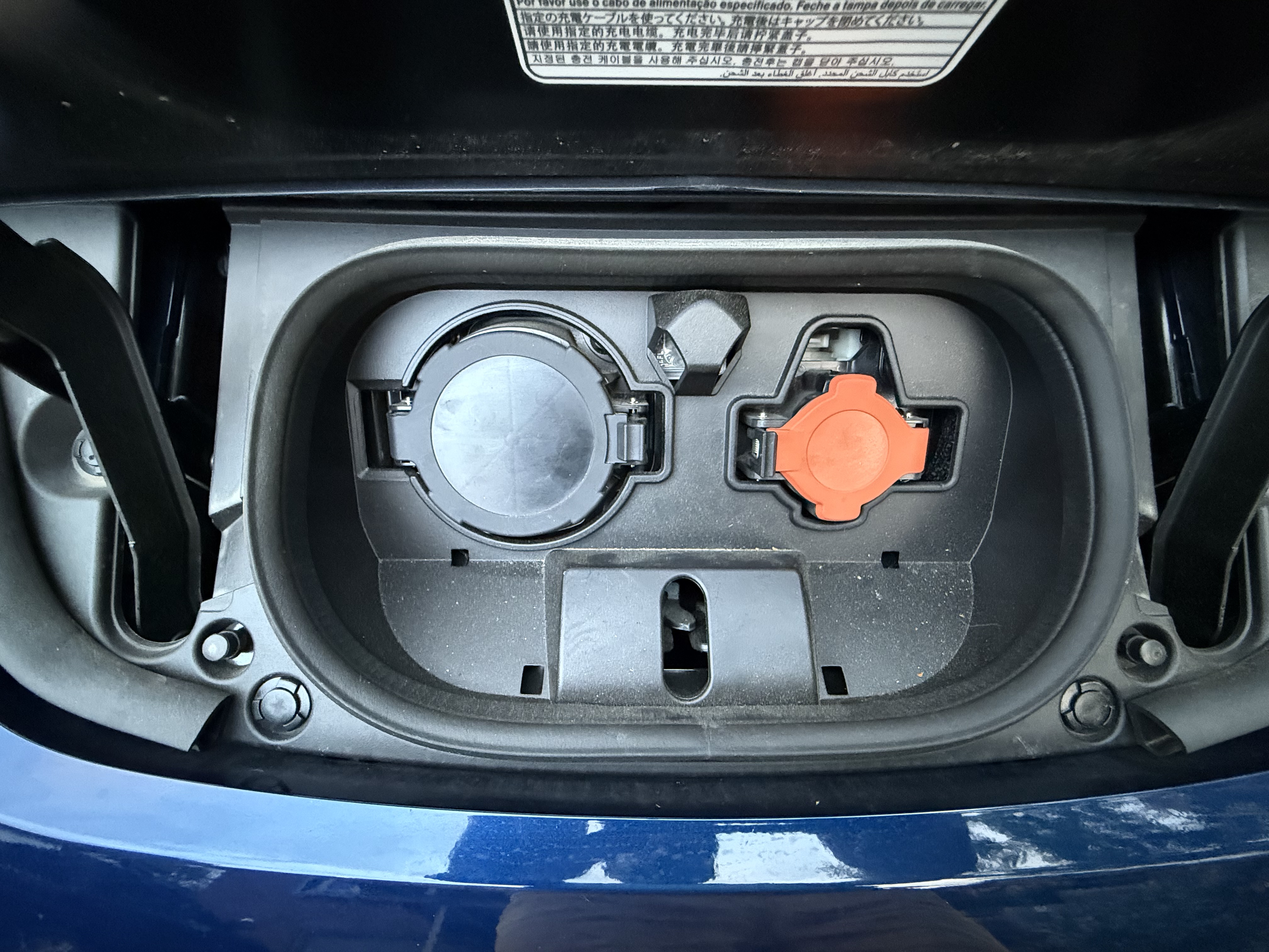 Used 2025 Nissan Leaf S FWD image 12