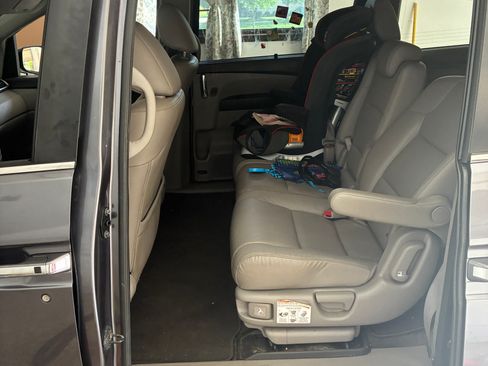 Used 2015 Honda Odyssey EX-L image 9