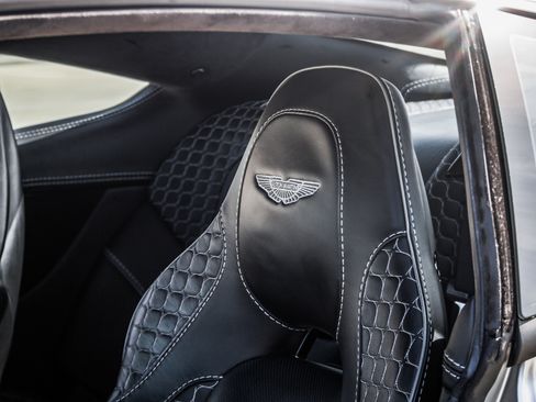 Used 2014 Aston Martin Vanquish Coupe RWD image 26