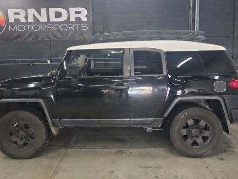 Used 2007 Toyota FJ Cruiser 4WD image 4