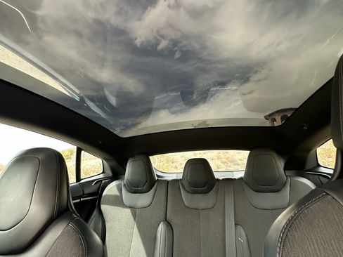 Used 2017 Tesla Model S 75 image 23