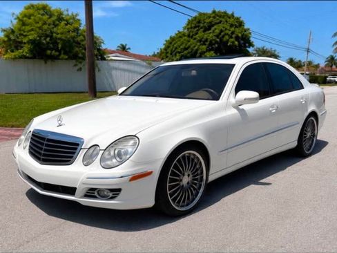Used 2007 Mercedes-Benz E 550 Sedan image 6