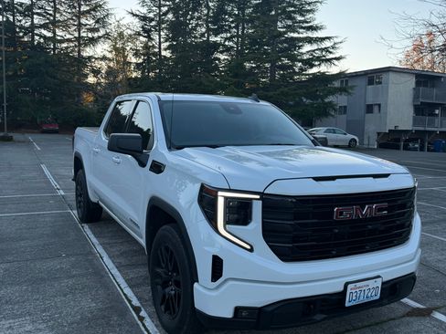 Used 2022 GMC Sierra 1500 Elevation image 4