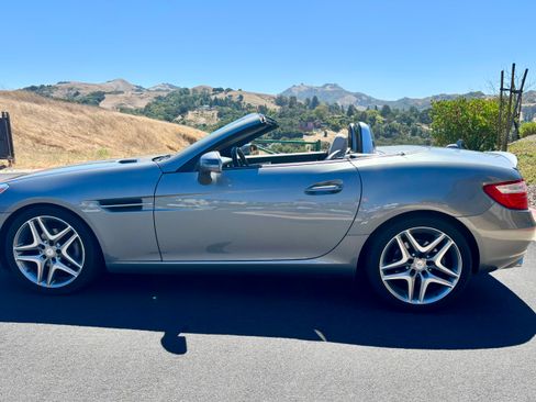 Used 2015 Mercedes-Benz SLK 250 image 5