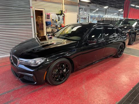 Used 2019 BMW 740i xDrive image 17