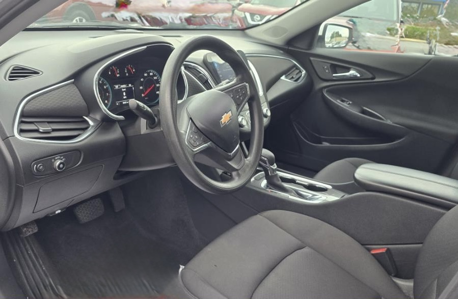 Used 2021 Chevrolet Malibu LT FWD image 5