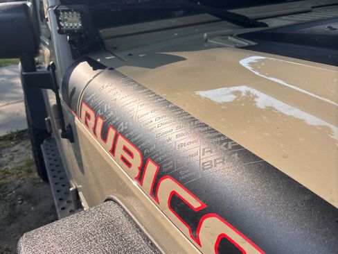 Used 2017 Jeep Wrangler Unlimited Rubicon image 10