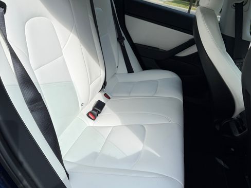 Used 2018 Tesla Model 3 Long Range image 13