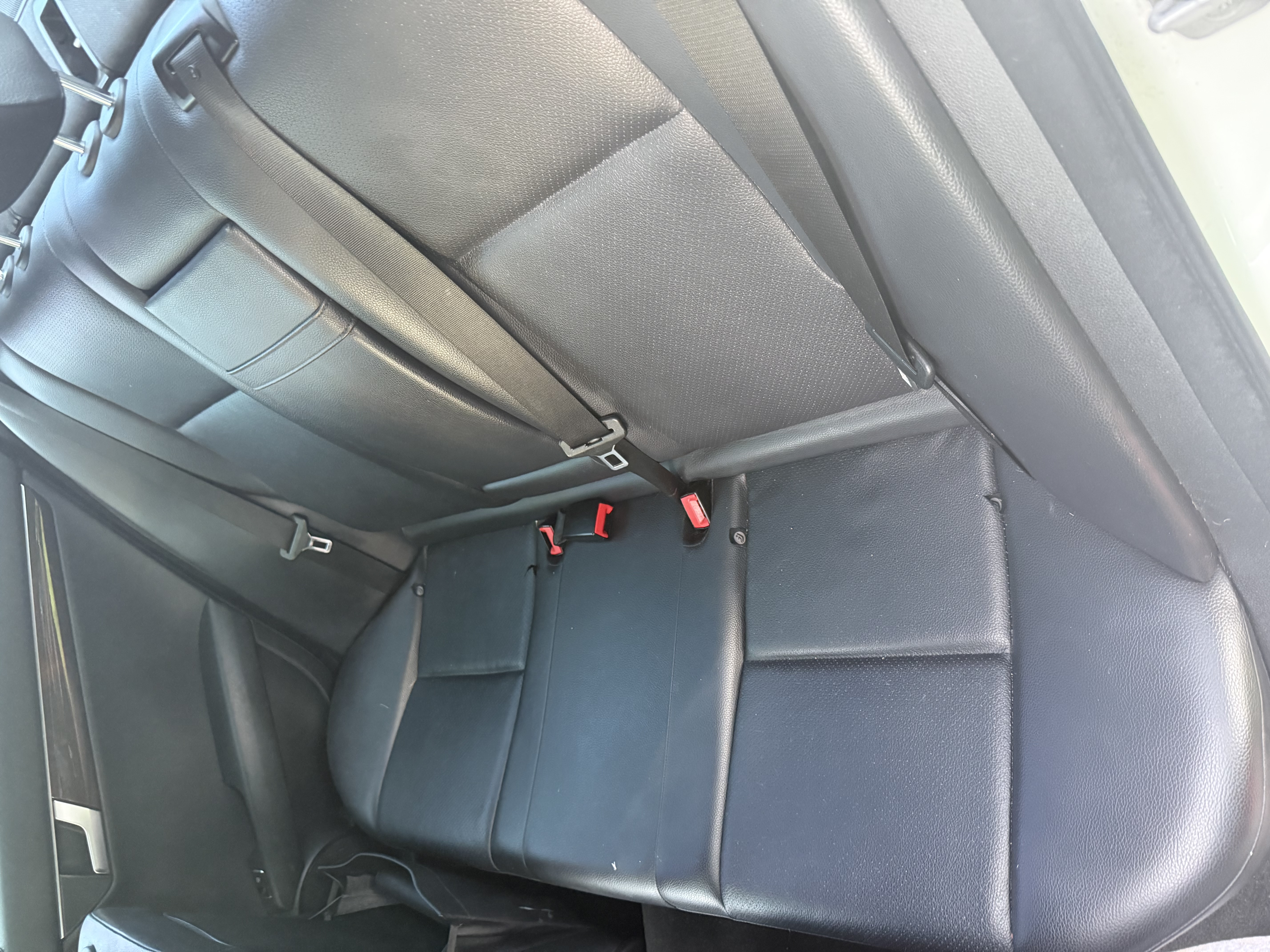 Used 2014 Mercedes-Benz C 250 Sedan image 2