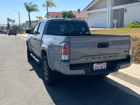 Used 2021 Toyota Tacoma TRD Sport w/ Technology Package RWD image 6