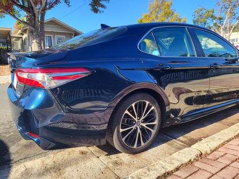 Used 2019 Toyota Camry SE image 15