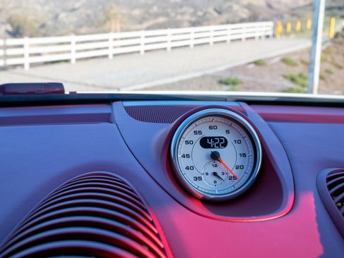 Used 2023 Porsche 718 Cayman GT4 image 10