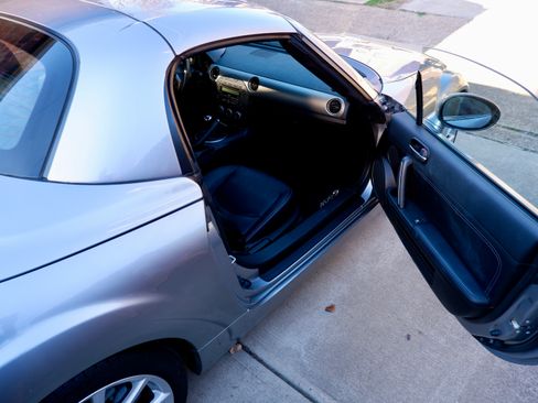 Used 2012 MAZDA MX-5 Miata Grand Touring w/ Premium Pkg image 22