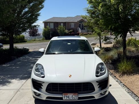 Used 2018 Porsche Macan Sport Edition AWD/4WD image 6
