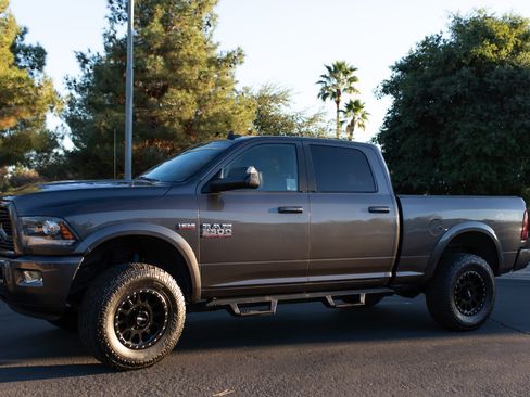 Used 2018 RAM 2500 Laramie w/ Sport Appearance Group AWD/4WD image 1