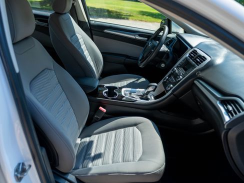 Used 2016 Ford Fusion S image 14