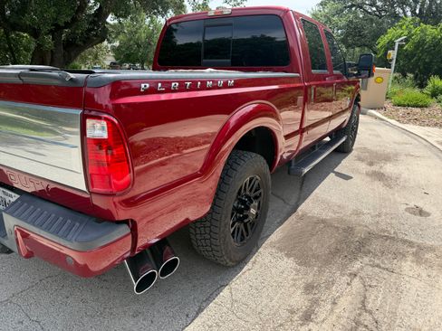 Used 2013 Ford F250 Platinum w/ FX4 Off Road Pkg AWD/4WD image 6