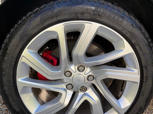 Used 2019 Land Rover Range Rover Sport Supercharged AWD/4WD image 12