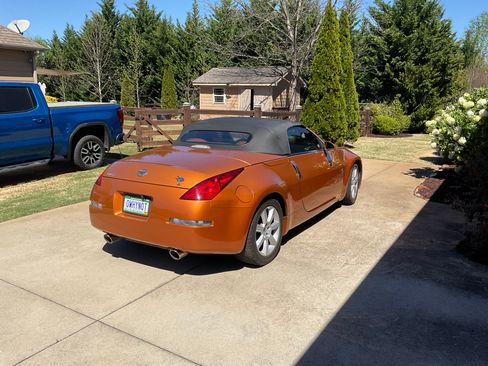Used 2005 Nissan 350Z Touring image 5