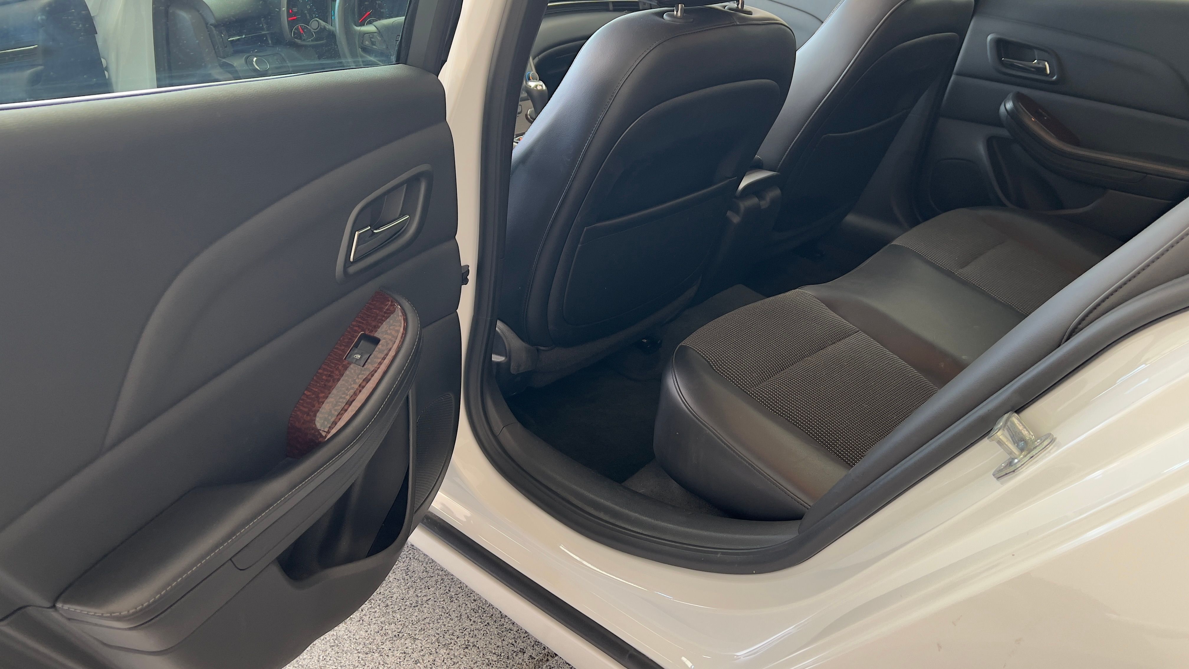 Used 2013 Chevrolet Malibu LT w/ Power Convenience Package FWD image 19