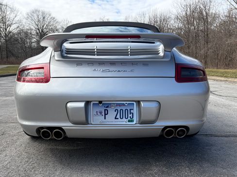 Used 2005 Porsche 911 Carrera S RWD image 13