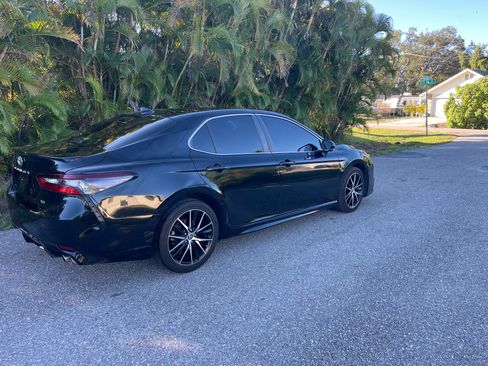 Used 2023 Toyota Camry SE w/ Cold Weather Package image 4