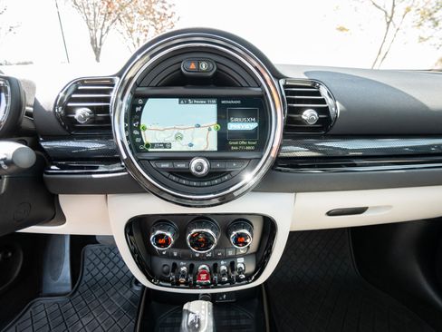 Used 2019 MINI Cooper Clubman S image 14