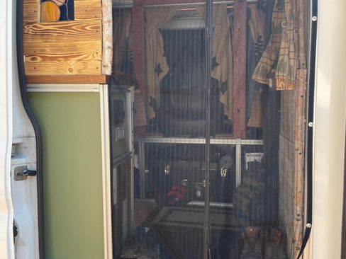 Used 2018 Ford Transit 250 148 High Roof Extended image 15