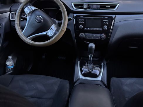 Used 2016 Nissan Rogue S FWD image 13