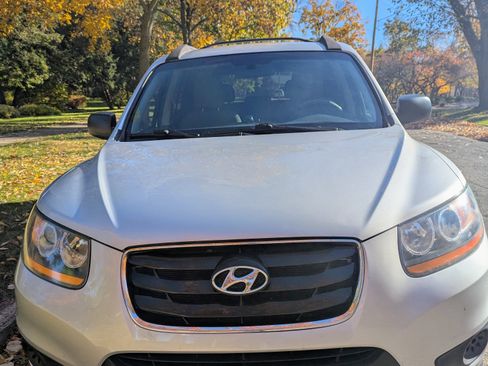 Used 2011 Hyundai Santa Fe GLS image 8