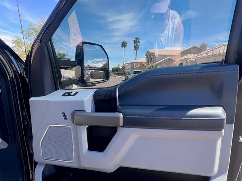 Used 2022 Ford F450 Limited w/ FX4 Off-Road Package image 30