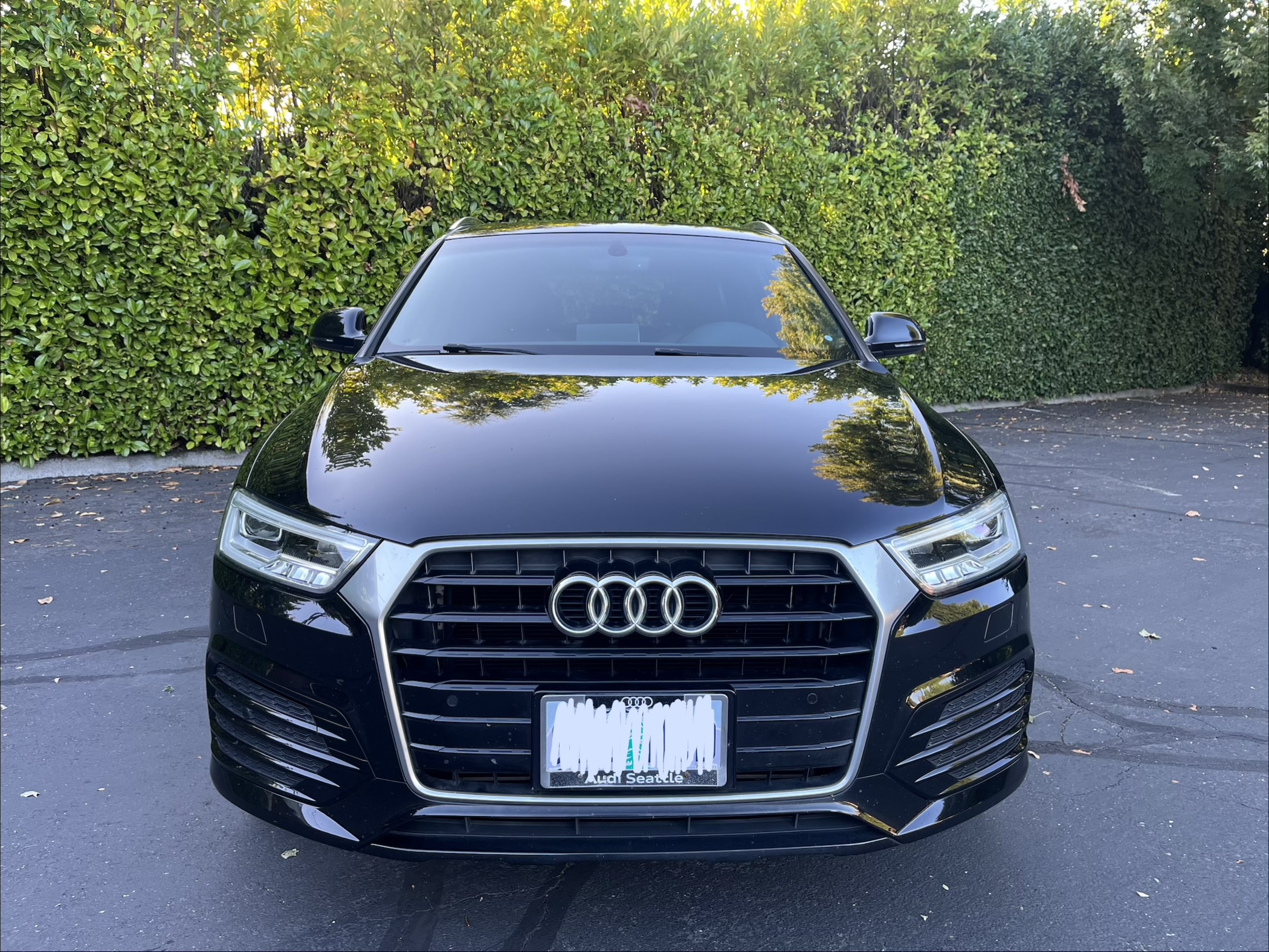 Used 2018 Audi Q3 2.0T Premium Plus w/ Premium Plus Package FWD image 1