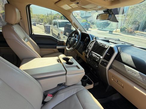 Used 2019 Ford F250 Lariat w/ Lariat Ultimate Package AWD/4WD image 19