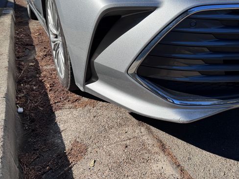 Used 2021 Toyota Avalon Limited w/ Advanced Safety Package image 17