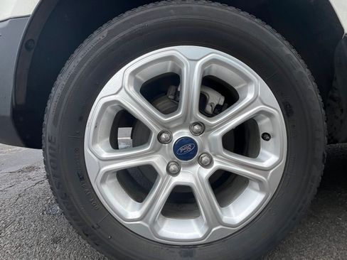 Used 2019 Ford EcoSport SE w/ SE Convenience Package image 5