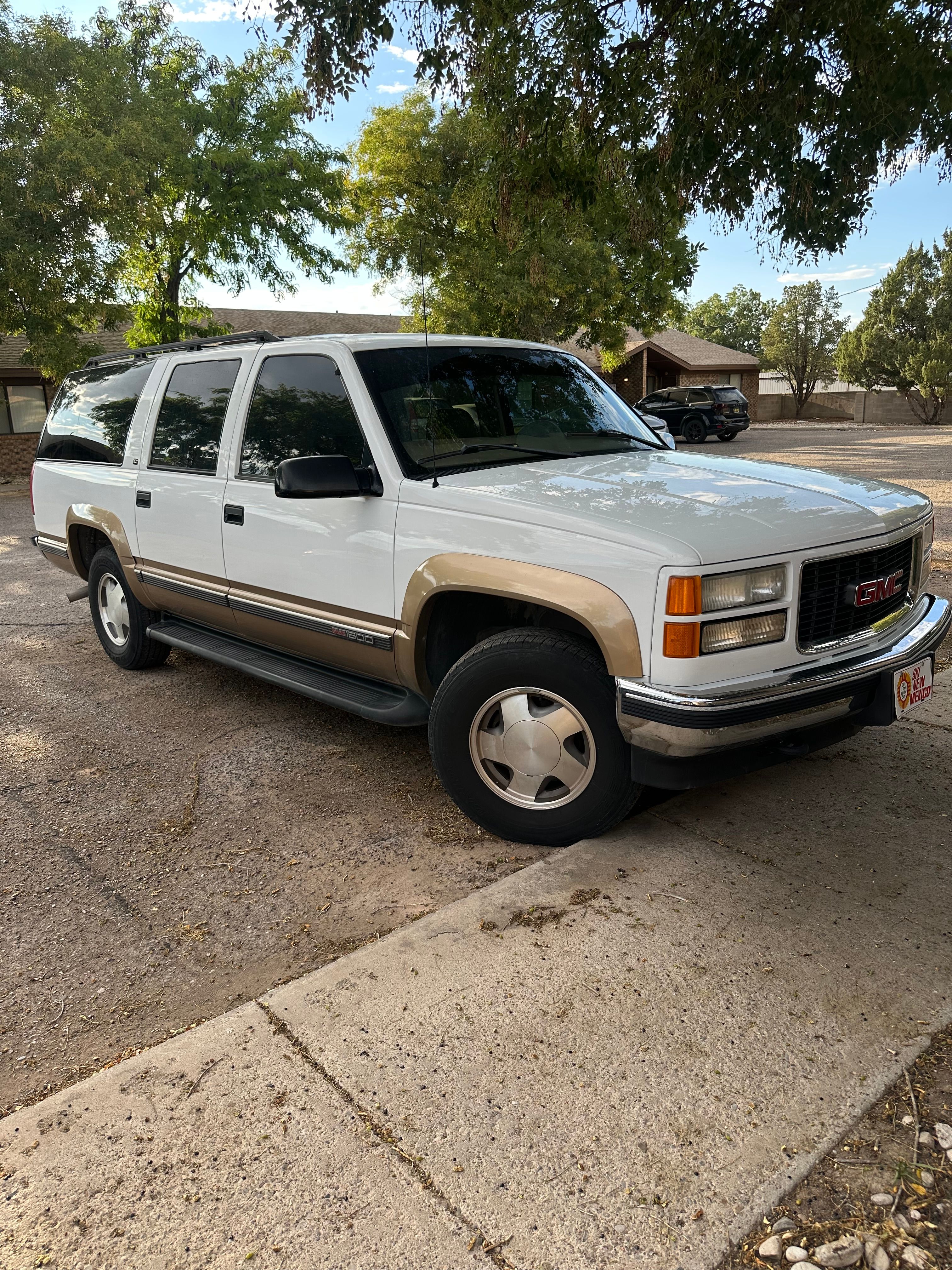 Used 1999 GMC Suburban 4WD w/ Marketing Opt Pkg 3 image 1
