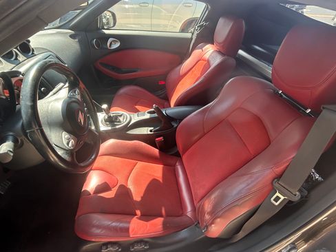 Used 2010 Nissan 370Z Touring w/ Sport Pkg RWD image 13