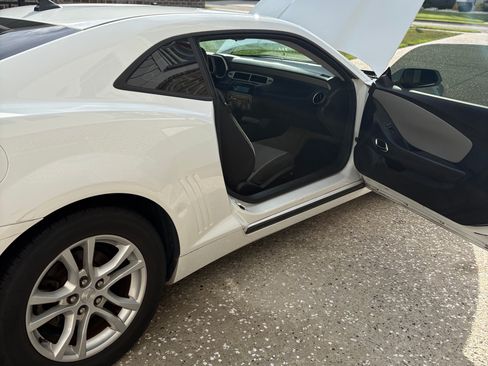 Used 2015 Chevrolet Camaro LS RWD image 10