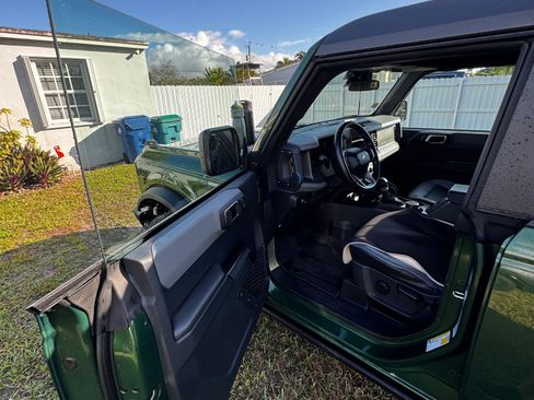 Used 2024 Ford Bronco Black Diamond image 13