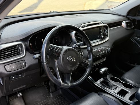 Used 2016 Kia Sorento SX image 6