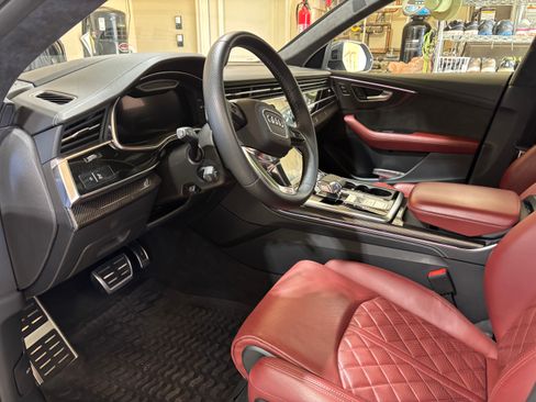 Used 2022 Audi SQ8 Prestige image 9