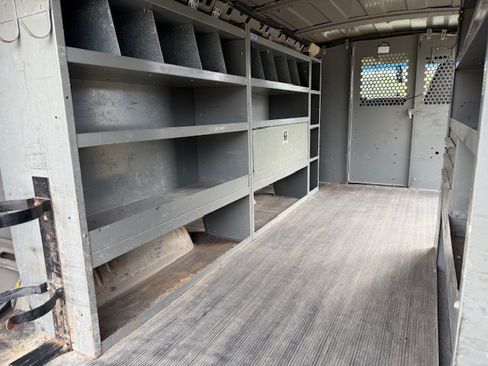 Used 2003 Chevrolet Express 3500 Extended Van 3D image 16