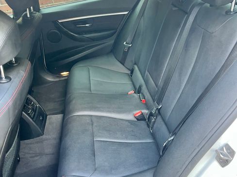 Used 2018 BMW 330i xDrive Sedan AWD/4WD image 10