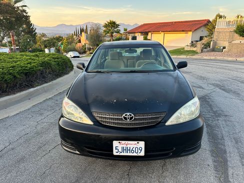 Used 2004 Toyota Camry LE image 18