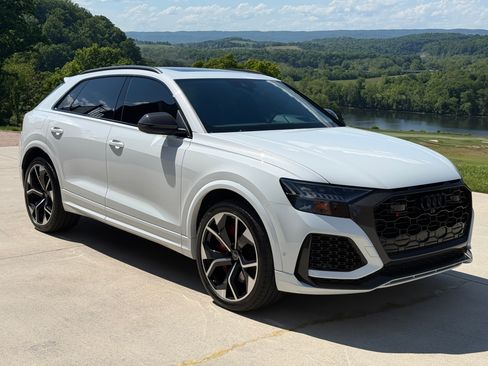 Used 2021 Audi RS Q8 AWD/4WD image 2