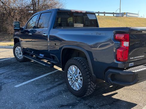 Used 2020 Chevrolet Silverado 2500 High Country w/ Z71 Off-Road Package image 5