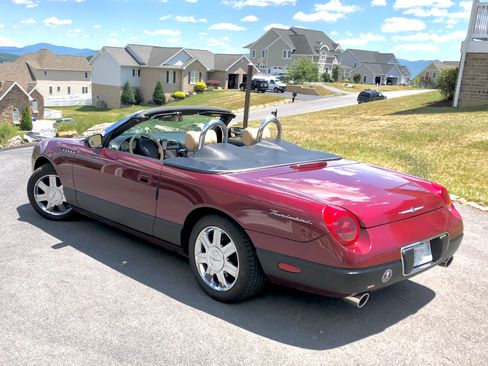 Used 2004 Ford Thunderbird RWD image 6